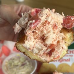Eaton Street Seafood Market - Lobster roll
