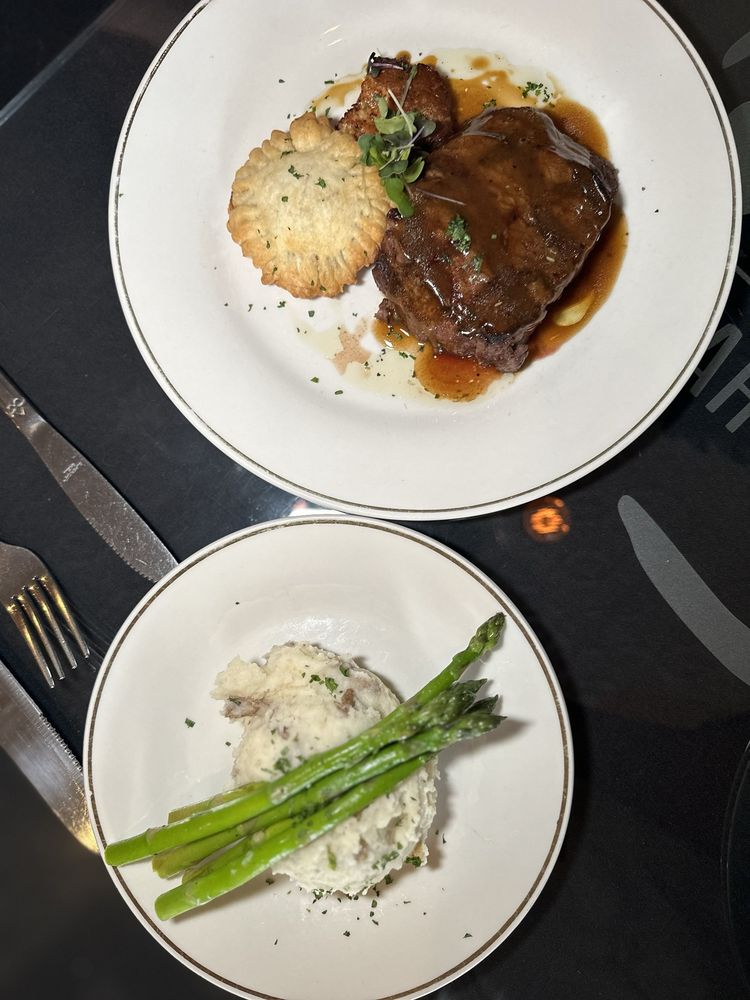 42nd Street Bar and Grill