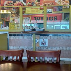 Stop N Go - Inside and food