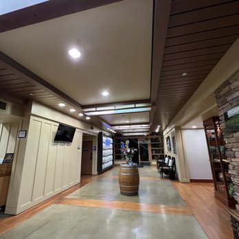 The Lodge at Tiburon - Lobby - Hotels Near Me - Tiburon, California