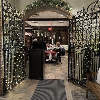 Cucina Calandra - Entrance - Italian Near Me - Fairfield, New Jersey Cucina Calandra - Entrance - Italian Near Me - Fairfield, New Jersey