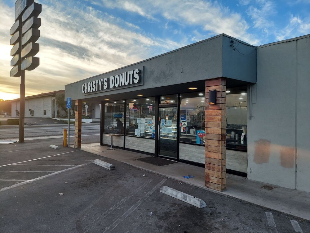 CHRISTY’S DONUTS 120 Photos & 179 Reviews 2031 S Hacienda Blvd