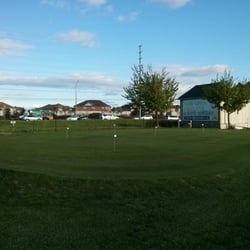 Brampton Golf Range - bentgrass putting green