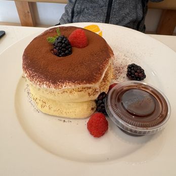 Fluffy Fluffy Dessert Cafe - Tiramisu - Desserts Near Me - Orlando, Florida Fluffy Fluffy Dessert Cafe - Tiramisu - Desserts Near Me - Orlando, Florida