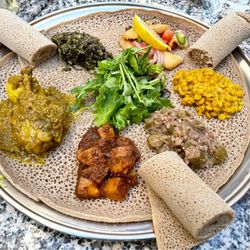 Petit Valentien - Combination Plate (2 portions)