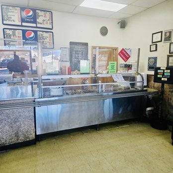 Big T Bar-B-Q - Barbeque Near Me - Columbia, South Carolina