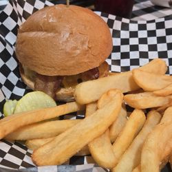 Triple Play Sports Bar & Grill - Bacon Cheeseburger*