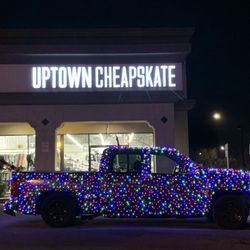 Uptown Cheapskate Gilbert - Merry Christmas 2024