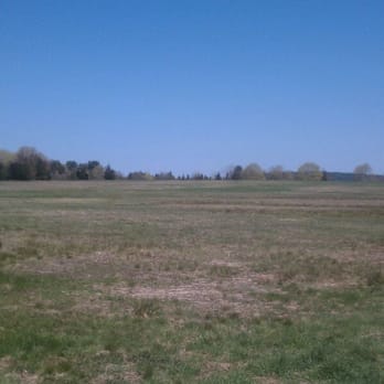 Bay Farm Field - The field contains trails and overlooks part of Duxbury Bay. - Parks Near Me - Duxbury, Massachusetts