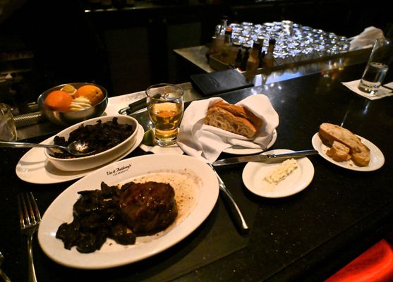 Vic & Anthony's Steakhouse by null