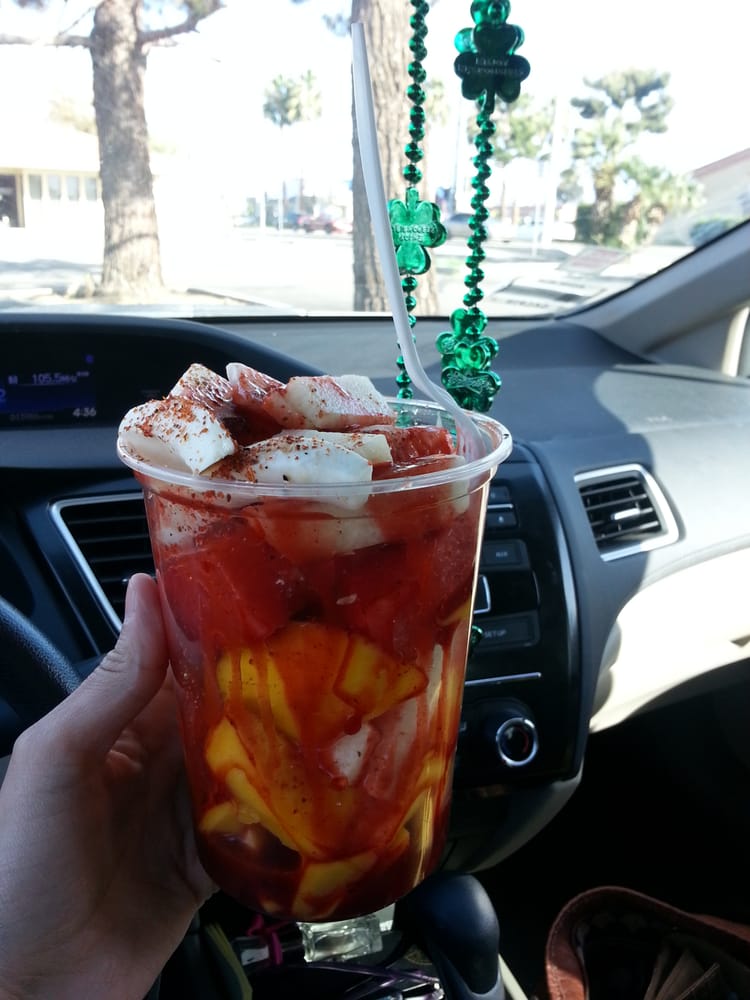 Mendiolas Fresh Fruit Logo