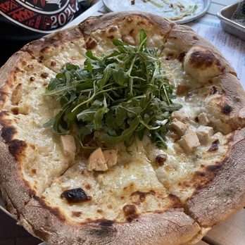 Kai Eats + Drinks - White pizza - Tacos Near Me - Kailua-Kona, Hawaii Kai Eats + Drinks - White pizza - Tacos Near Me - Kailua-Kona, Hawaii