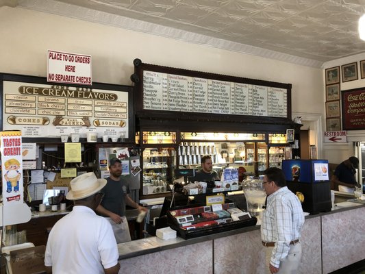 Crown Candy Kitchen 621 Photos 514 Reviews Candy Stores