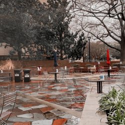 Russell House - University of South Carolina - Courtyard/Outdoor Seating