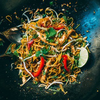 Noodlebox - Thai Style Chow Mein Box - Asian Fusion Near Me - Victoria, British Columbia