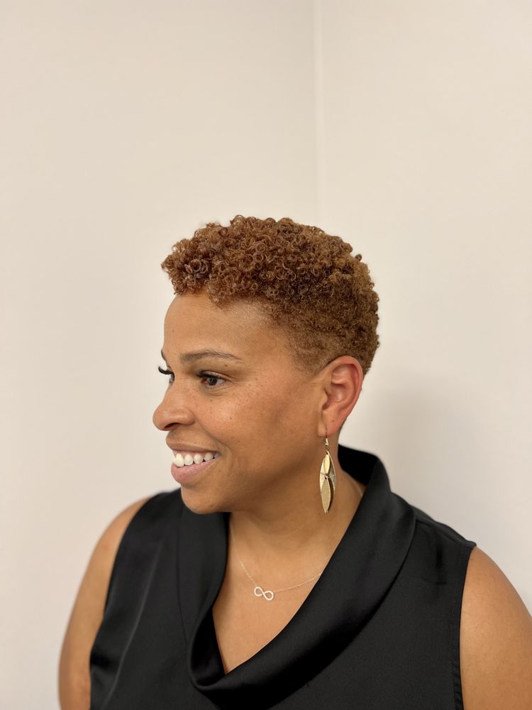 Hair by Rjay Logo