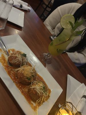 Luna's Italian & Latin Cuisine Restaurant by null