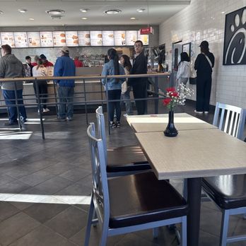 Chick-fil-A - Large and spacious dining area that has plenty parking accommodate large groups of people - Chicken Shop Near Me - Omaha, Nebraska