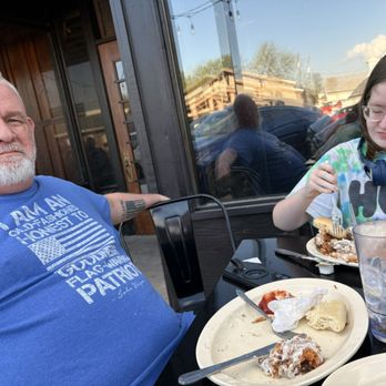 Cafe 75 - Comfort Food Near Me - Mounds, Oklahoma