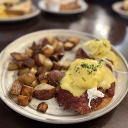 Smoked Salmon Eggs Benedict