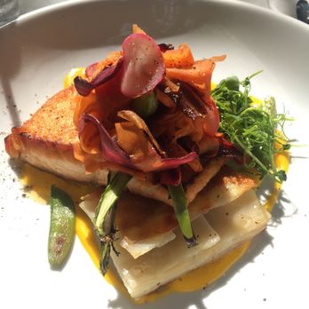 Lindey's - Salmon - New American Near Me - Columbus, Ohio