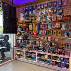 SugarHi - Lots of cute candy toys