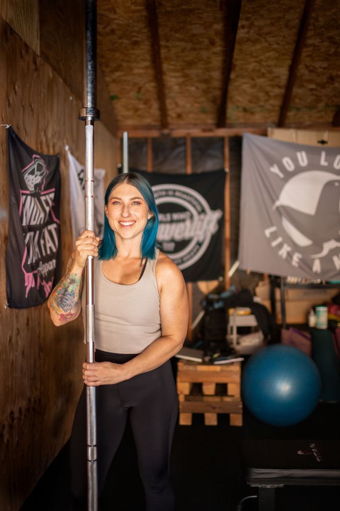 Strong Coaching Logo