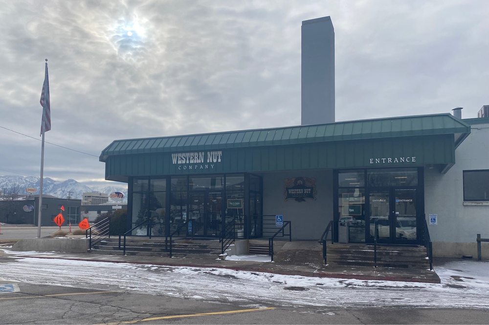 WESTERN NUT COMPANY Updated October 2024 17 Photos & 26 Reviews