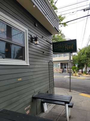 Leaky Roof Gastro Pub by null