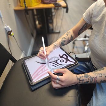 1. Staytrue Tattoo Parlor