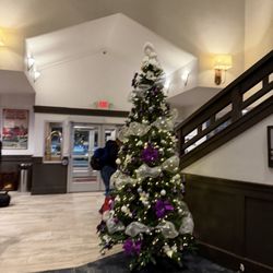 Coast International Inn