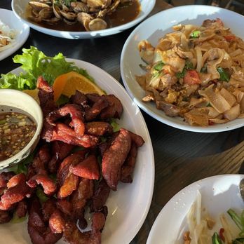 Ruen Pair - Pork Jerky and drunken noodles - Thai Near Me - Los Angeles, California Ruen Pair - Pork Jerky and drunken noodles - Thai Near Me - Los Angeles, California