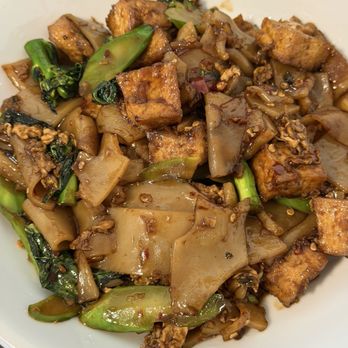 Meyou - Pad See Eew Wide rice noodles, Chinese broccoli, egg, and sweet black soy sauce. - Thai Near Me - Webster Groves, Missouri Meyou - Pad See Eew Wide rice noodles, Chinese broccoli, egg, and sweet black soy sauce. - Thai Near Me - Webster Groves, Missouri