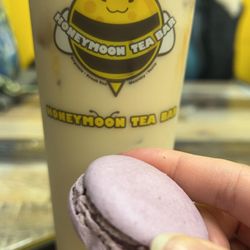 Honeymoon Tea Bar - Hokkaido milk tea and blueberry and lychee macaron.