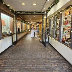Robin's Jewelry Carmel-by-the-Sea - The shop is located inside the Doud Arcade
