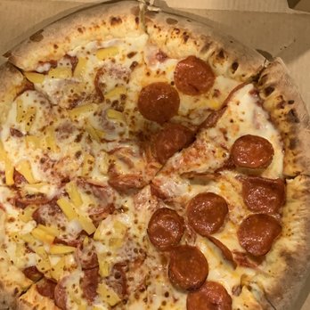 Papa Johns Pizza - Pepperoni and pinnap mix - Pizza Near Me - Williston, North Dakota Papa Johns Pizza - Pepperoni and pinnap mix - Pizza Near Me - Williston, North Dakota