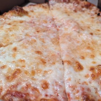 The Last Slice - Tres Quesos Pizza - Pizza Near Me - San Antonio, Texas