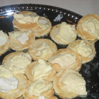 Testarossa Winery - Florett goat cheese on wafer crackers pairs perfectly with their Sanford & Benedict Vineyard Pinot Noir. - Wineries Near Me - Los Gatos, California