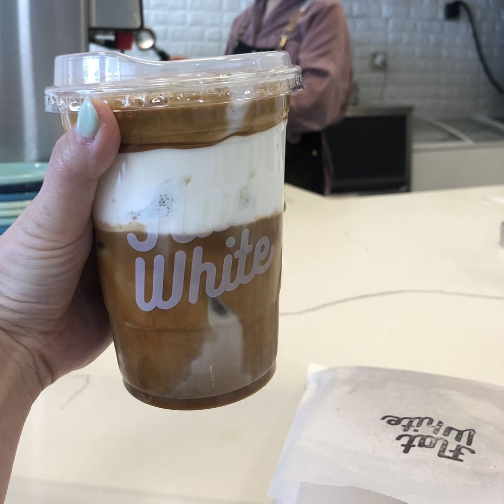 Flat White Coffee - Einspanner - Cafes Near Me - Cypress, California