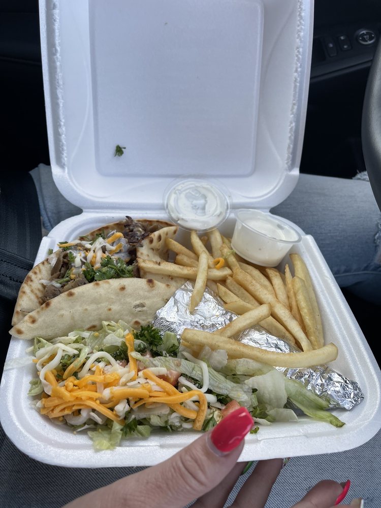 MUSIC CITY GYROS Updated September 2024 11 Photos 2304 Madison St, Clarksville, Tennessee