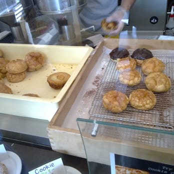 Beard Papa's - Cream Puff Assembly Line - Desserts Near Me - Los Angeles, California Beard Papa's - Cream Puff Assembly Line - Desserts Near Me - Los Angeles, California