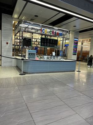 Davey's Ice Cream by null