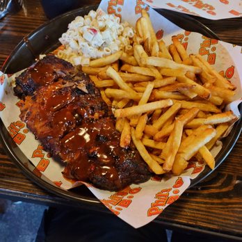 Phil's BBQ - Half rib plate - Barbeque Near Me - San Diego, California