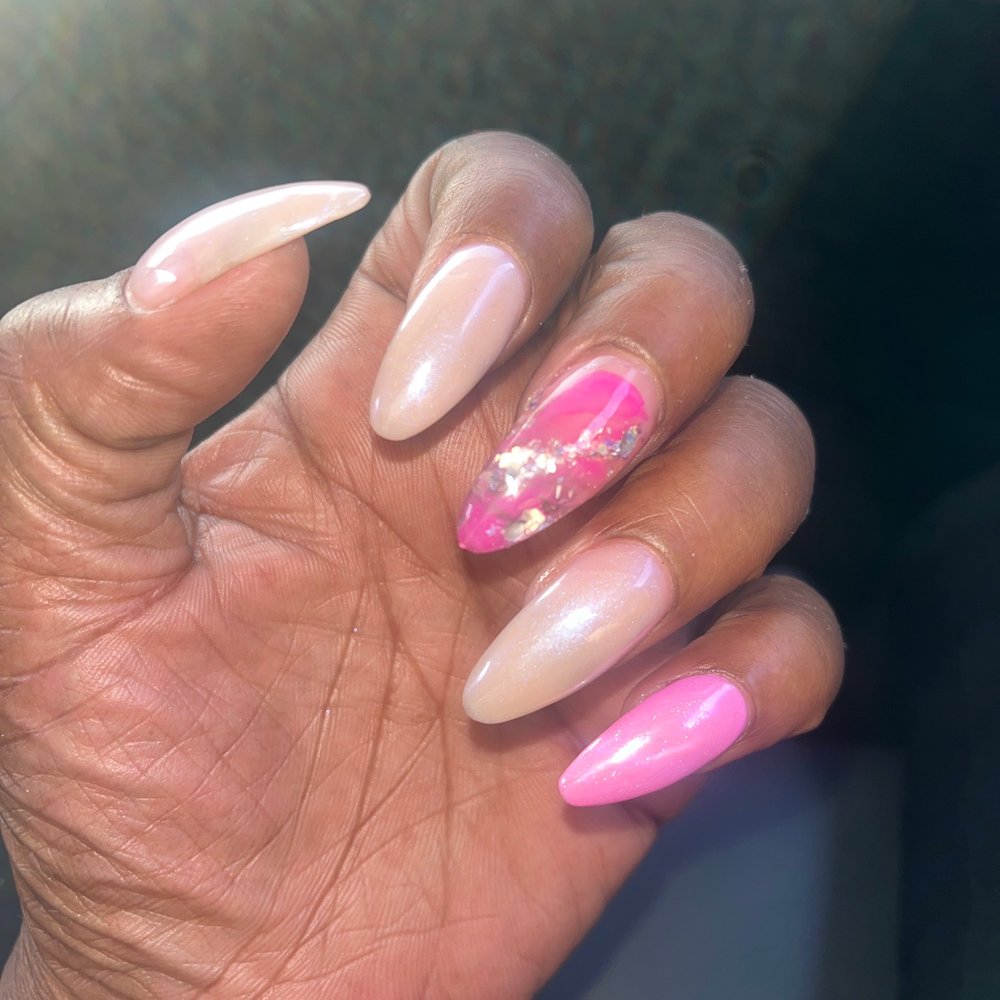 Golden Nails - Left hand - Nail Salons Near Me - Oakland, California Golden Nails - Left hand - Nail Salons Near Me - Oakland, California