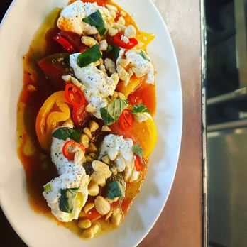Aloette - tomato and mozzarella salad - French Near Me - Toronto, Ontario