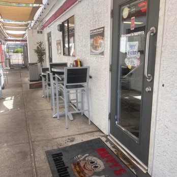 Happy's Hamburgers - Patio - Burgers Near Me - Scottsdale, Arizona