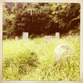 Captain Stephen Olney Memorial Park - Why can't these poor people's headstones be taken care of?! - Parks Near Me