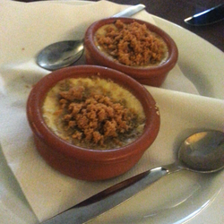 Le Pistou - Mise en bouche : crème brûlée au foie gras et crumble de speculoos. Au top !