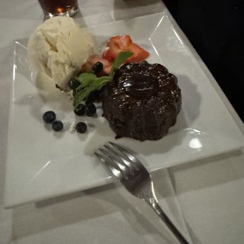 Burbank Smokehouse - Chocolate lava cake - Steakhouses Near Me - Burbank, California Burbank Smokehouse - Chocolate lava cake - Steakhouses Near Me - Burbank, California