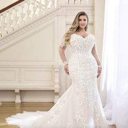 Felix Design Studio - Blonde color and cut for model Ashley Alexis for Martin Thornburg Bridal gowns